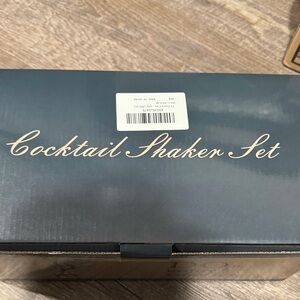 Cocktail Shaker Set.